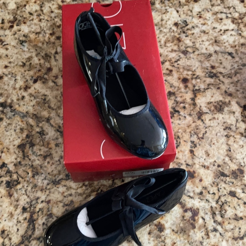 New Capezio women’s black tap shoes 4